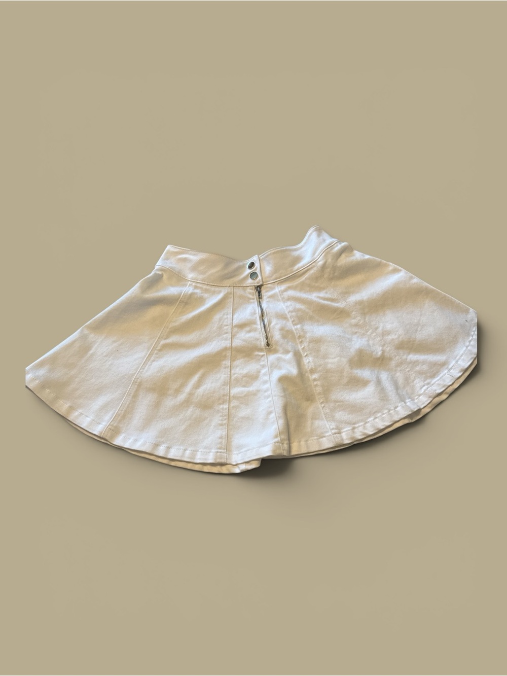 White Iris Skort | Size Medium